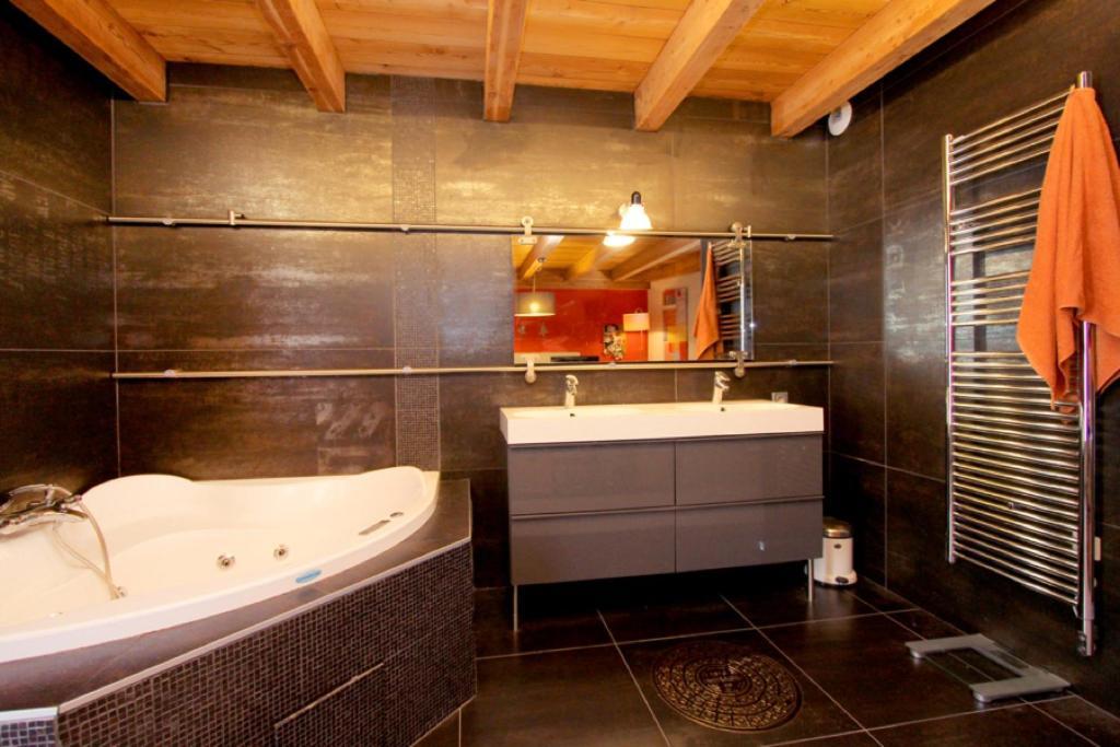 Chalet Sno Lodge เลส์เดอซาลป์ ภายนอก รูปภาพ
